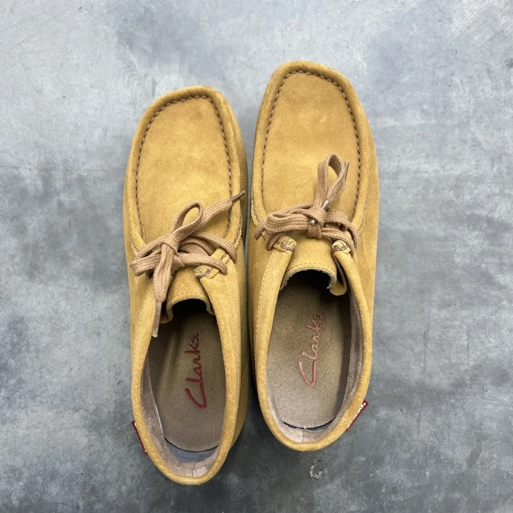 Clarks 2015 Mens 10.5 Camel Suede Wallabee Shoes,